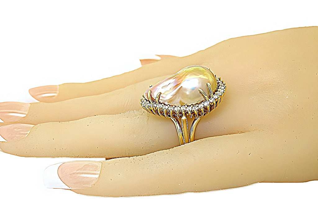 Beige Baroque Pearl Ring & Diamonds - In House Treasure 