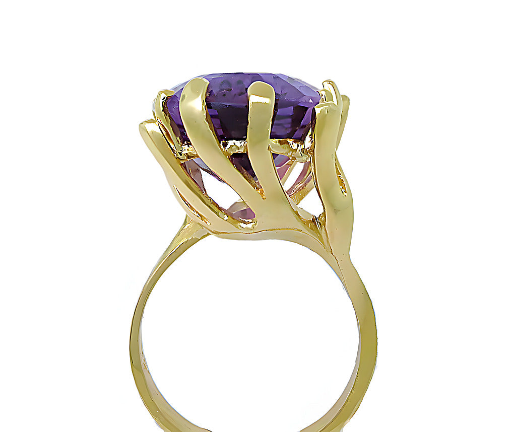 Elongated Oval Amethyst Ring - In House Treasure