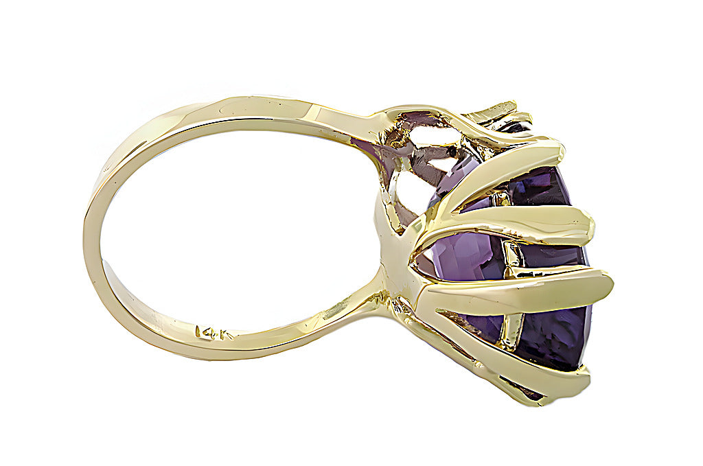 Elongated Oval Amethyst Ring - In House Treasure