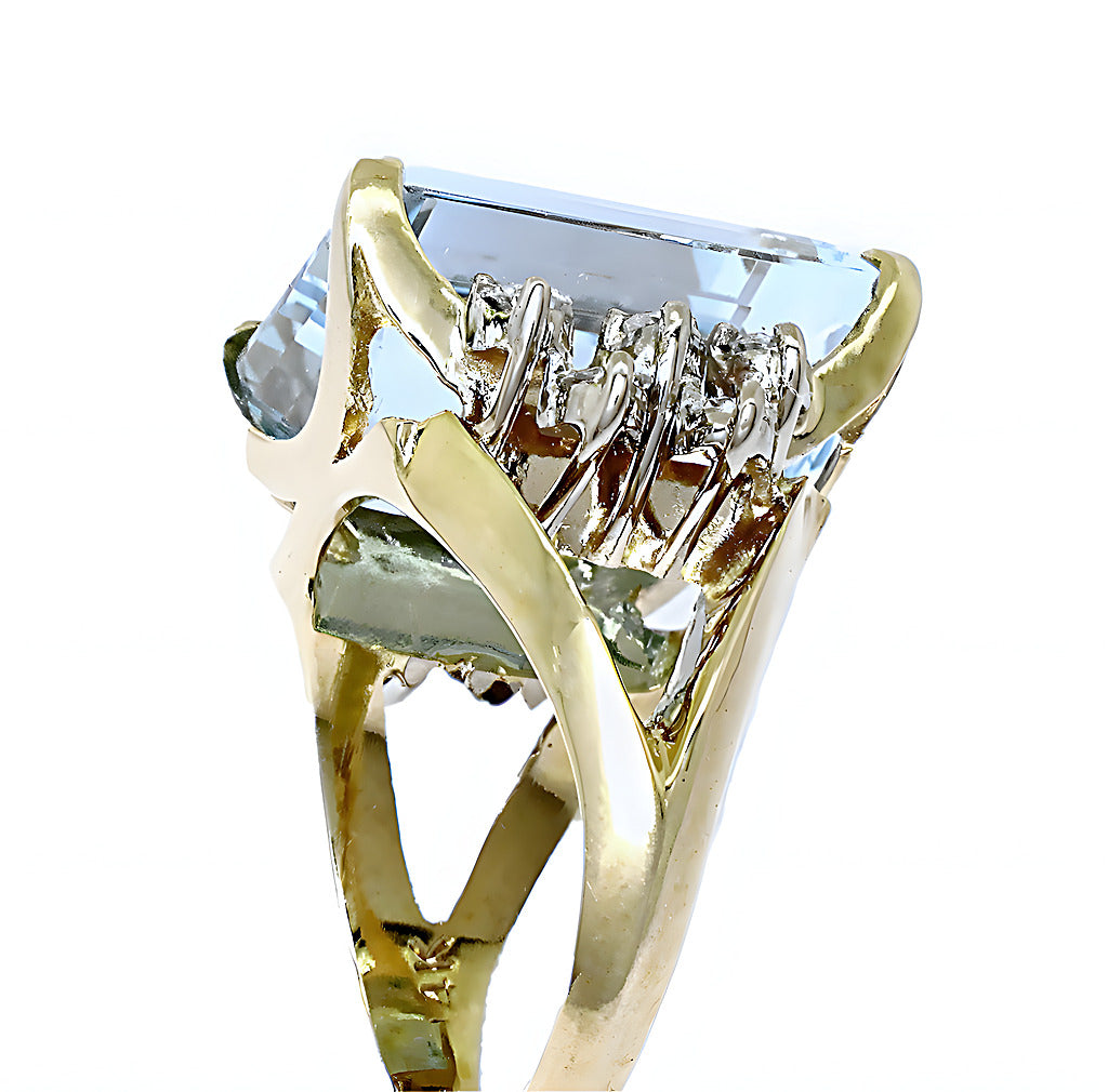 Emerald cut Aquamarine and diamond ring - In House Treasure