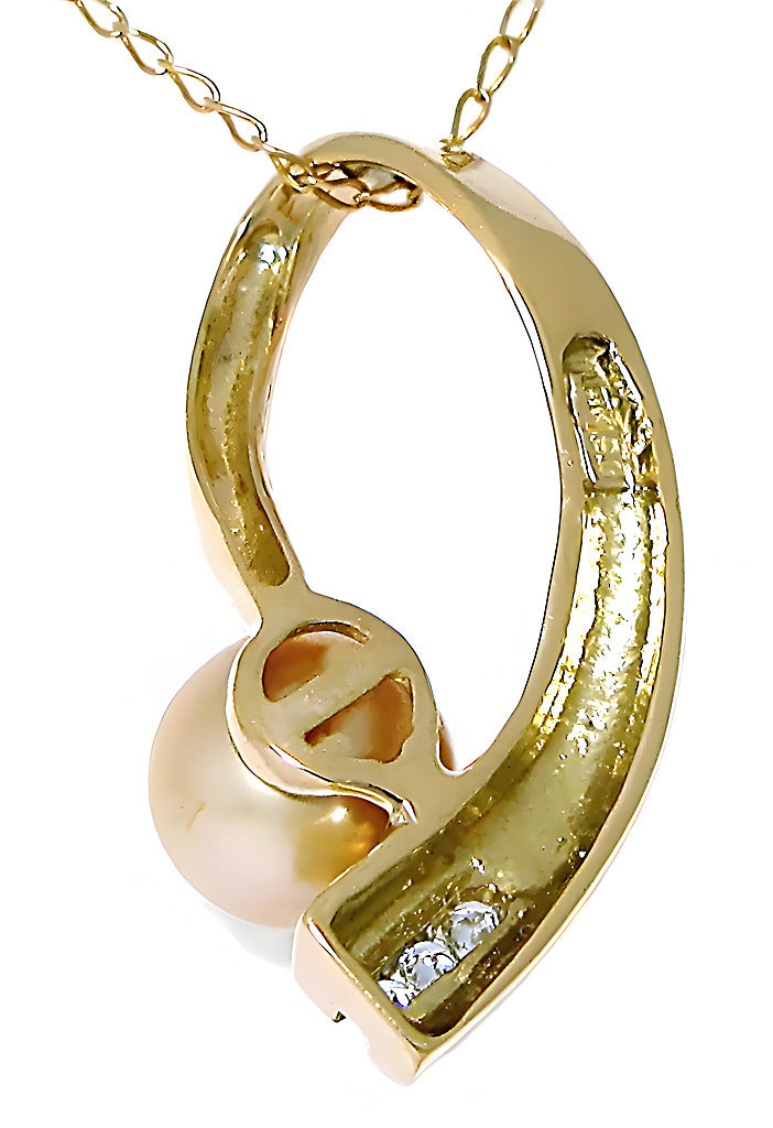 Golden South Sea pearl pendant with diamonds - In House Treasure