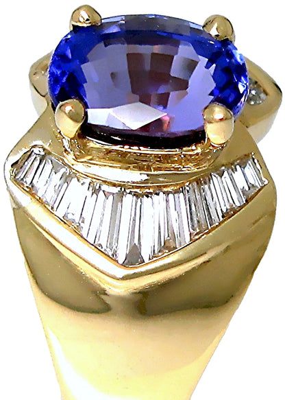 18k yellow gold Tanzanite ring set with Baguette diamonds