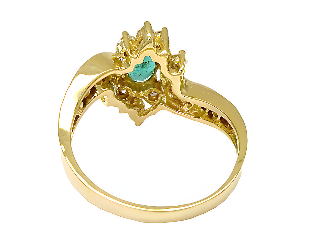 Ladies oval Colombian emerald ring - In House Treasure