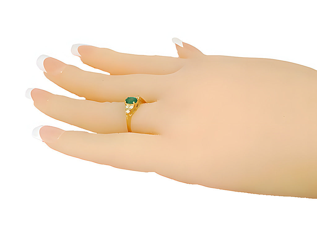 Oval Colombian Emerald and diamond ring - In House Treasure