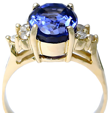 Oval Tanzanite and diamond ring - In House Treasure