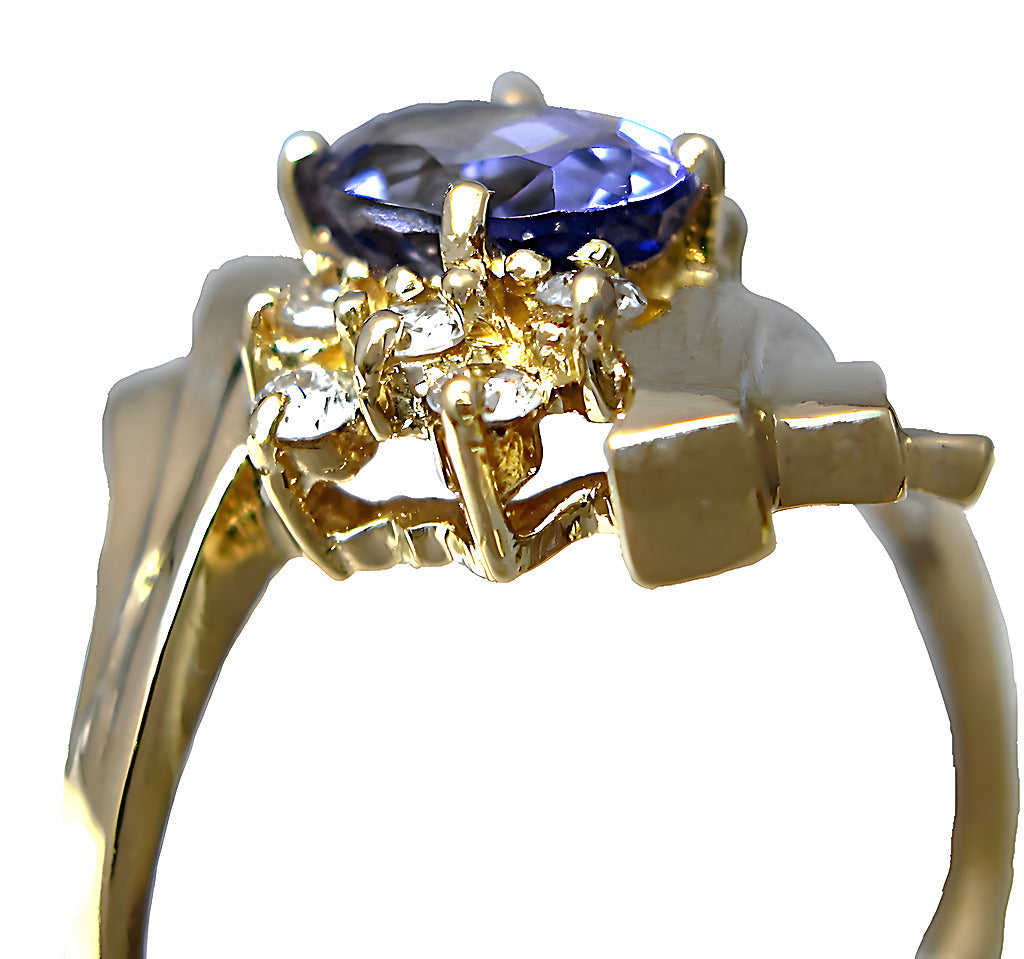 Oval Tanzanite and round diamond ring - In House Treasure