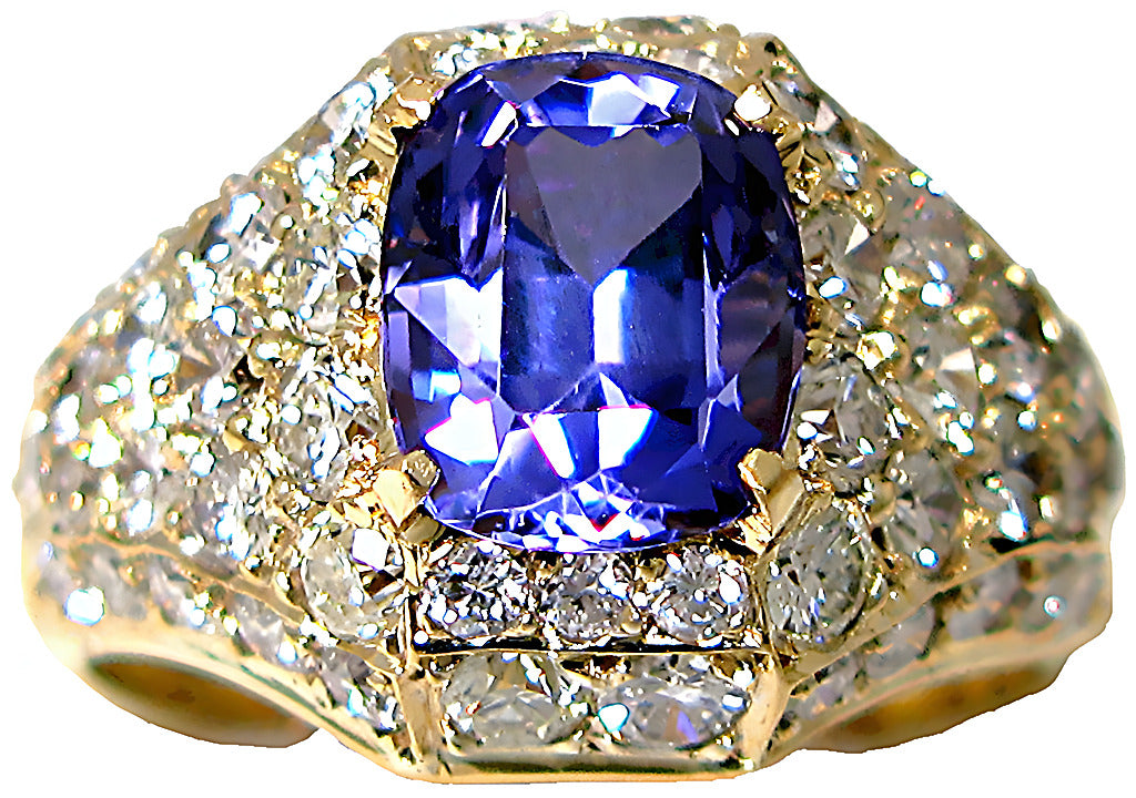 Oval Tanzanite with pave diamonds ring - In House Treasure