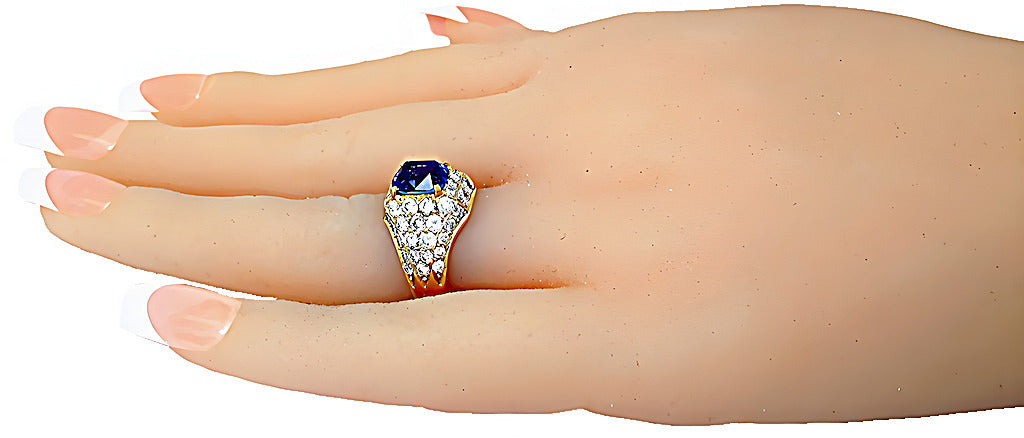 Oval Tanzanite with pave diamonds ring - In House Treasure