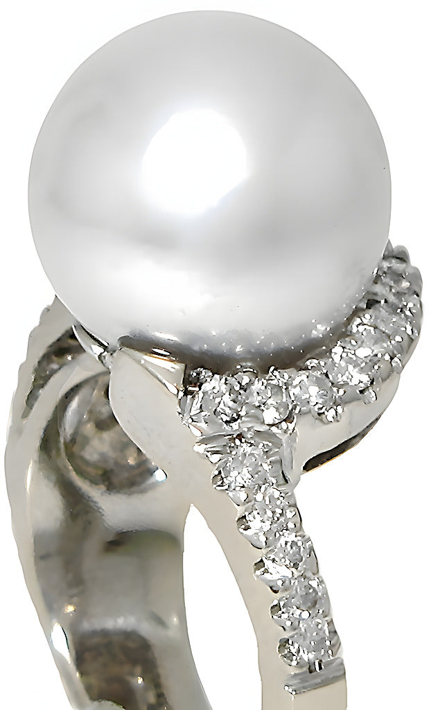 White South Sea pearl and diamond ring - In House Treasure