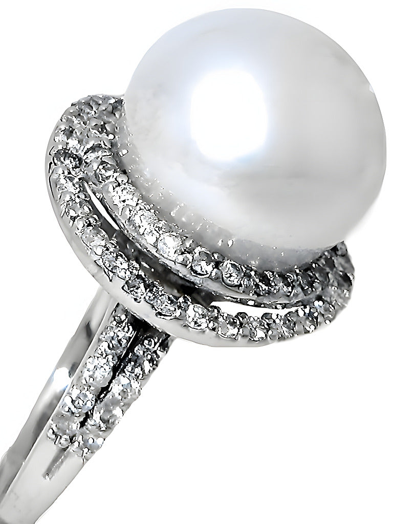 White South Sea pearl with halo and diamond ring - In House Treasure