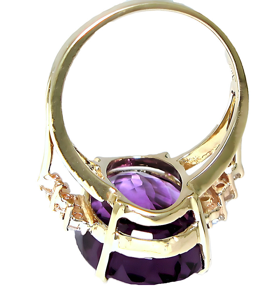 Wide oval Amethyst and diamond ring - In House Treasure