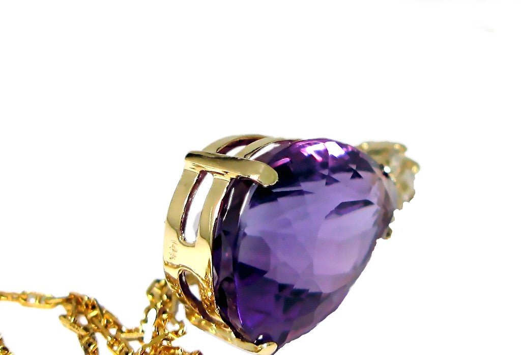 14k yellow gold pear shape Amethyst pendent with diamond - In House Treasure